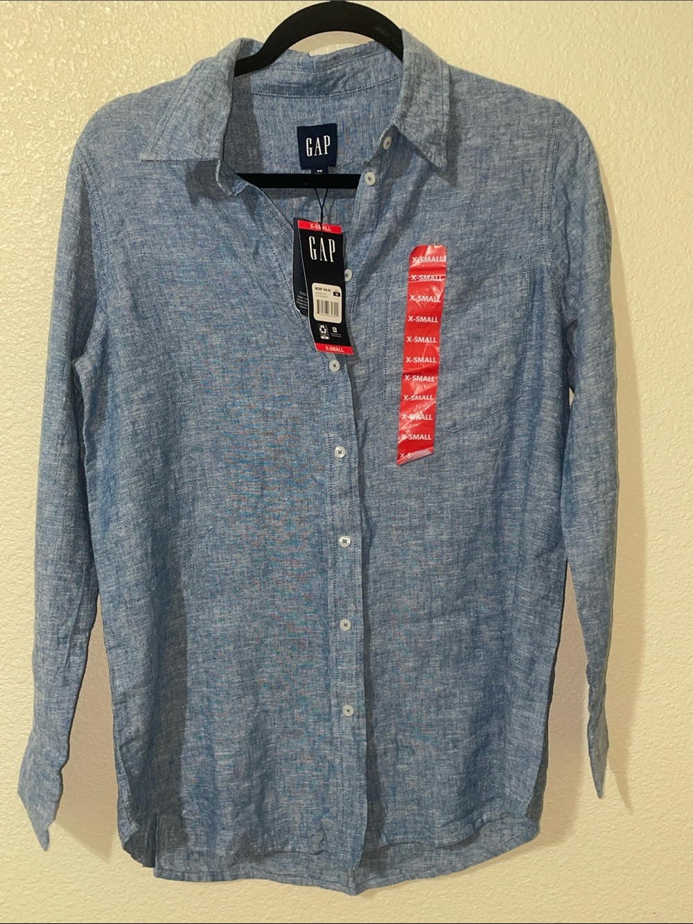 BNWT GAP Light Blue Linen-Blend Button Down Shirt, size XS